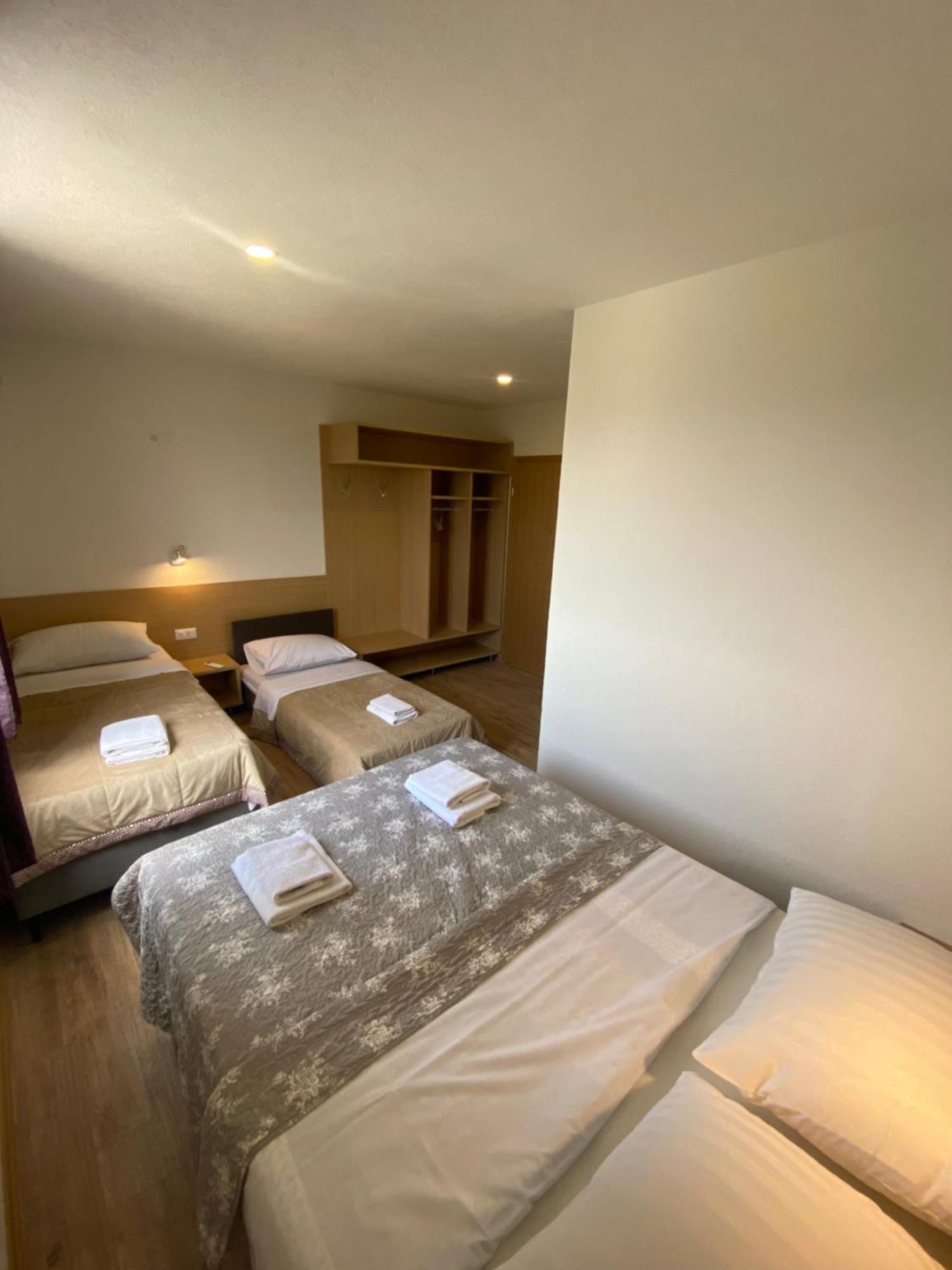Pansion Raspudic Bed & Breakfast เมจูโกเรีย ภายนอก รูปภาพ