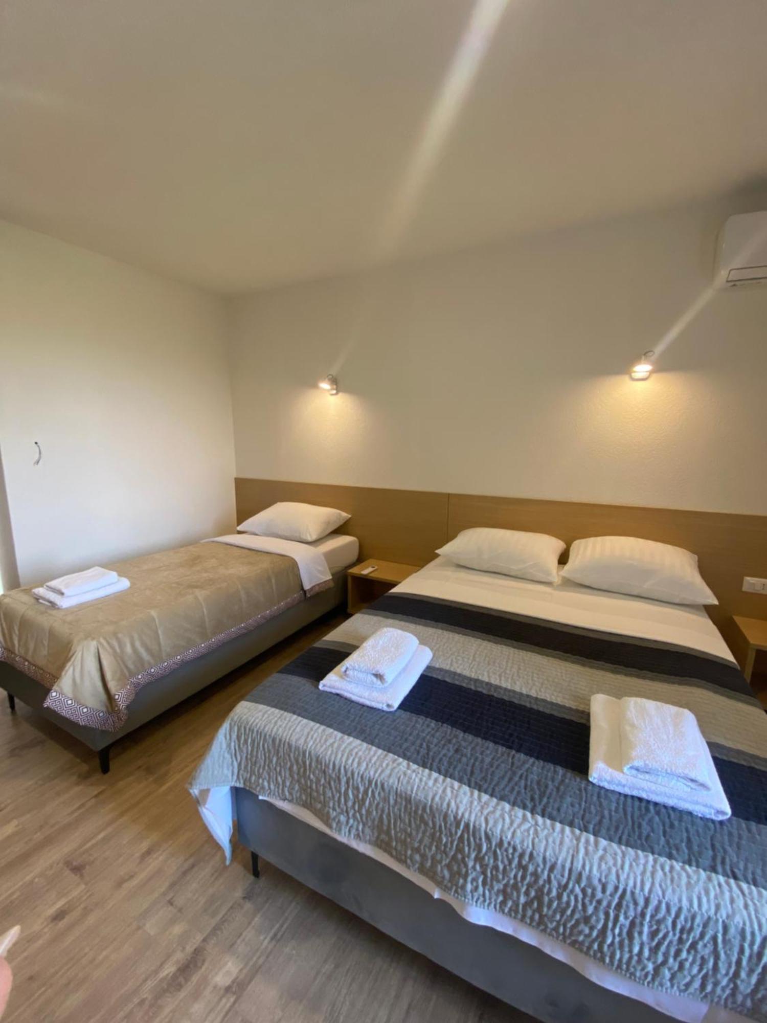 Pansion Raspudic Bed & Breakfast เมจูโกเรีย ภายนอก รูปภาพ